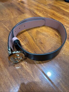Gucci Reversible Black and Pink Leather Belt with Gold Buckle